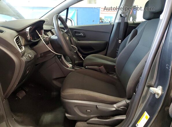 3GNCJKSB8LL152126 2020 CHEVROLET TRAX Gray Widok wnętrza z przodu