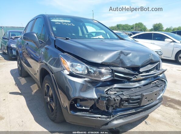 3GNCJKSB8LL214236 2020 CHEVROLET TRAX Серый Вид спереди