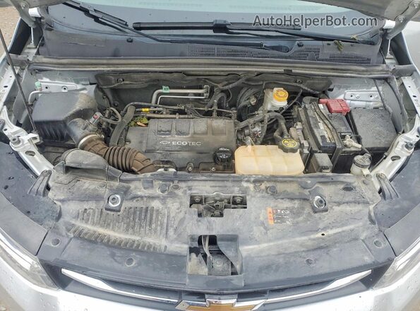 3GNCJKSB8LL341875 2020 CHEVROLET TRAX Silver Rear interior view