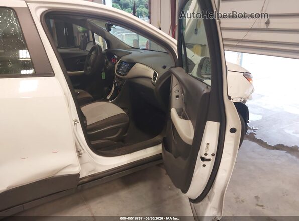 3GNCJKSB9KL201090 2019 CHEVROLET TRAX White Սալոնի դիմացի տեսք