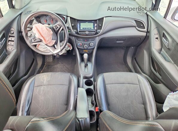 3GNCJLSB0HL285976 2017 CHEVROLET TRAX Silver Widok deski rozdzielczej