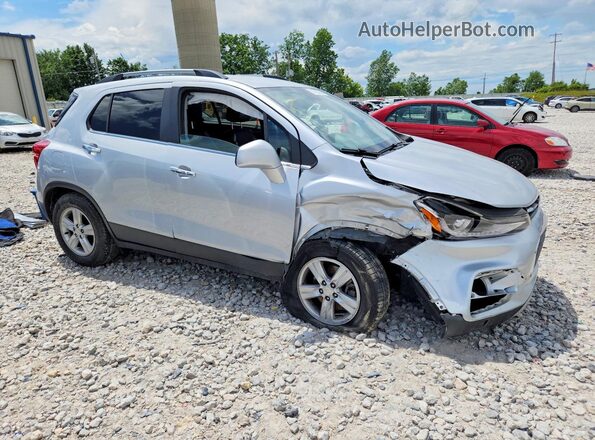 3GNCJLSB0HL285976 2017 CHEVROLET TRAX Silver Przód prawy