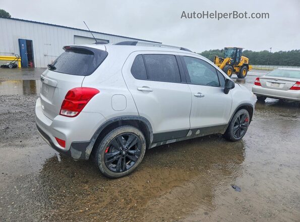 3GNCJLSB0KL163965 2019 CHEVROLET TRAX Silver Rear right