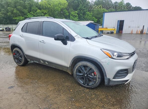 3GNCJLSB0KL163965 2019 CHEVROLET TRAX Silver Front right