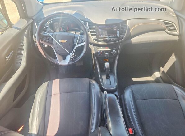3GNCJLSB0LL309637 2020 CHEVROLET TRAX Синий Вид панели приборов