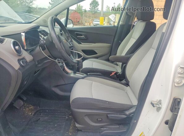 3GNCJLSB1GL161004 2016 CHEVROLET TRAX White Widok wnętrza z przodu