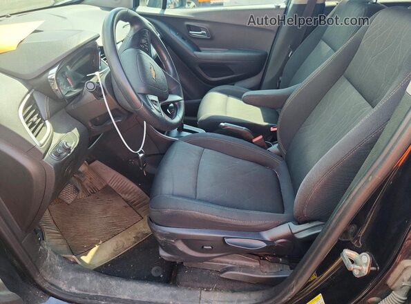 3GNCJLSB1HL289776 2017 CHEVROLET TRAX Черный Вид салона спереди