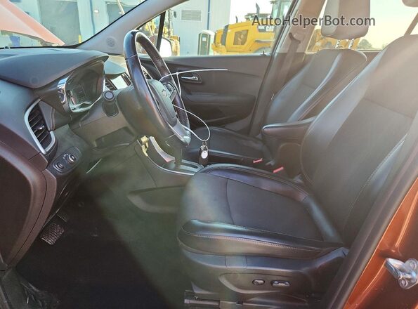 3GNCJLSB1KL278560 2019 CHEVROLET TRAX Orange Սալոնի դիմացի տեսք