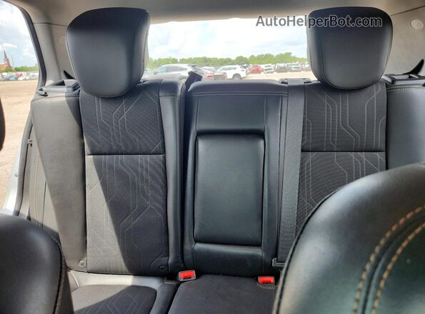 3GNCJLSB1KL374317 2019 CHEVROLET TRAX Silver Հետևի նստատեղերի տեսք