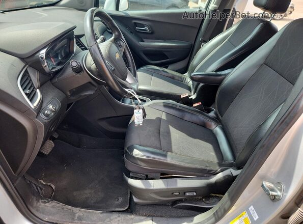 3GNCJLSB1KL374317 2019 CHEVROLET TRAX Silver Սալոնի դիմացի տեսք
