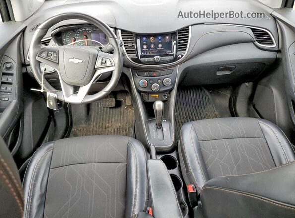 3GNCJLSB1LL110001 2020 CHEVROLET TRAX Черный Вид панели приборов
