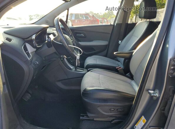 3GNCJLSB2LL296115 2020 CHEVROLET TRAX Gray Front interior view