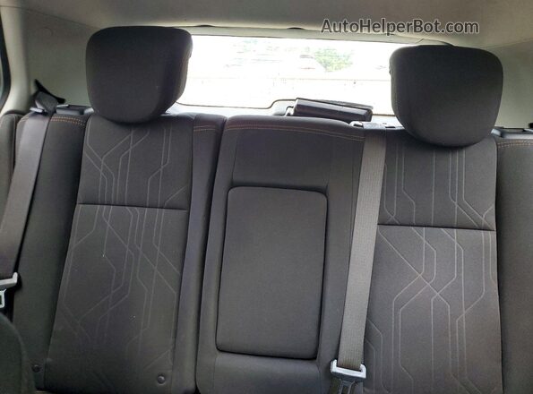 3GNCJLSB2LL343028 2020 CHEVROLET TRAX Black Rear seats view