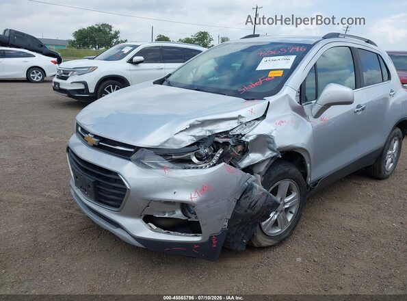 3GNCJLSB3JL181715 2018 CHEVROLET TRAX Silver წინა ხედი
