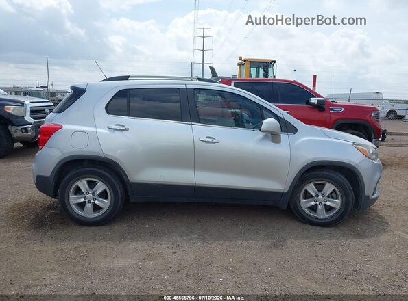 3GNCJLSB3JL181715 2018 CHEVROLET TRAX Silver უკანა სალონის ხედი