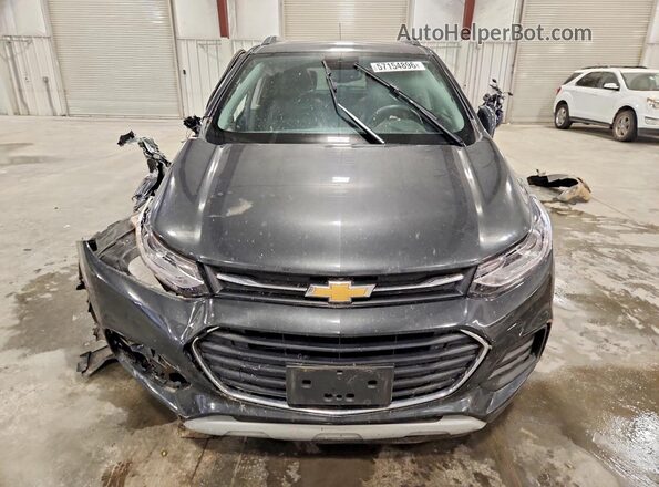 3GNCJLSB3JL391845 2018 CHEVROLET TRAX Серый Вид спереди