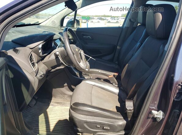 3GNCJLSB3JL416498 2018 CHEVROLET TRAX Синий Вид салона спереди