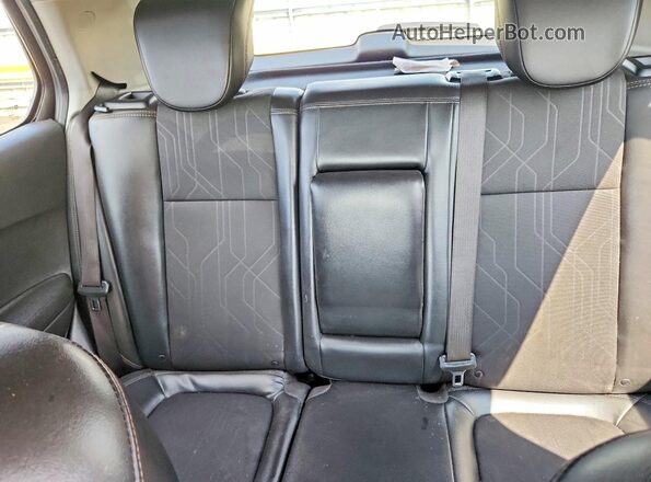 3GNCJLSB3LL330742 2020 CHEVROLET TRAX Blue Rear seats view