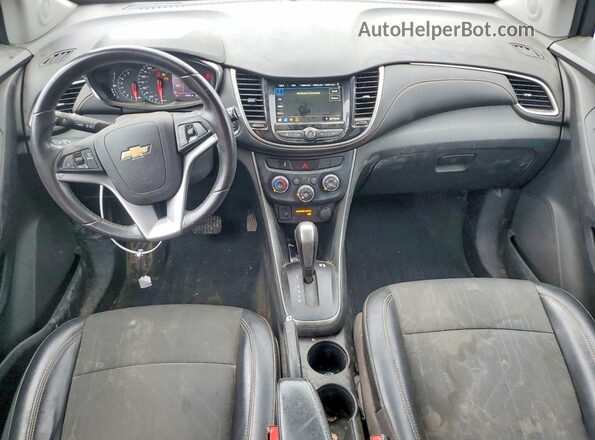 3GNCJLSB4KL361951 2019 CHEVROLET TRAX Red Widok deski rozdzielczej
