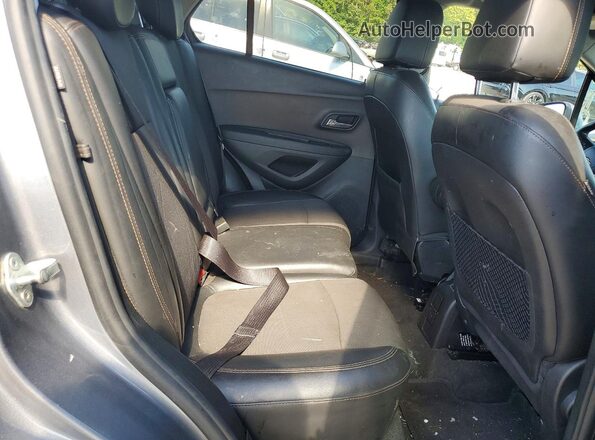 3GNCJLSB4LL267599 2020 CHEVROLET TRAX Gray Rear interior view