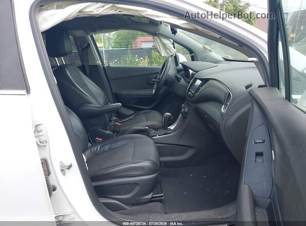 3GNCJLSB5HL220301 2017 CHEVROLET TRAX White Front interior view