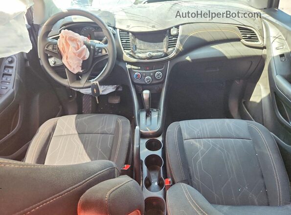 3GNCJLSB5LL174560 2020 CHEVROLET TRAX Silver წინა პანელის ხედი