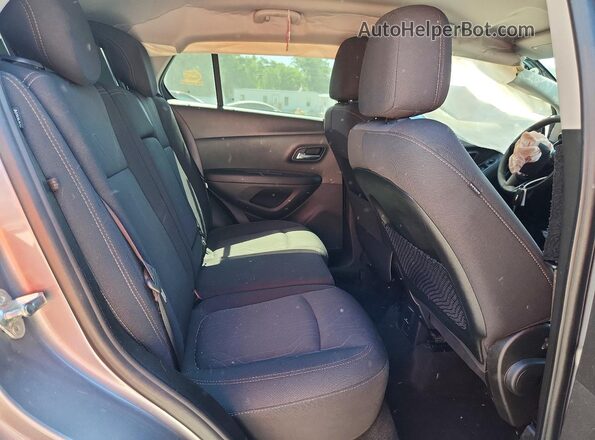 3GNCJLSB5LL174560 2020 CHEVROLET TRAX Silver უკანა სალონის ხედი