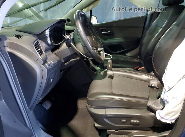 3GNCJLSB5LL177541 2020 CHEVROLET TRAX Blue წინა სალონის ხედი