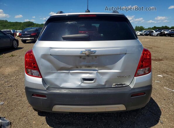 3GNCJLSB7GL184464 2016 CHEVROLET TRAX Серебряный Вид сзади