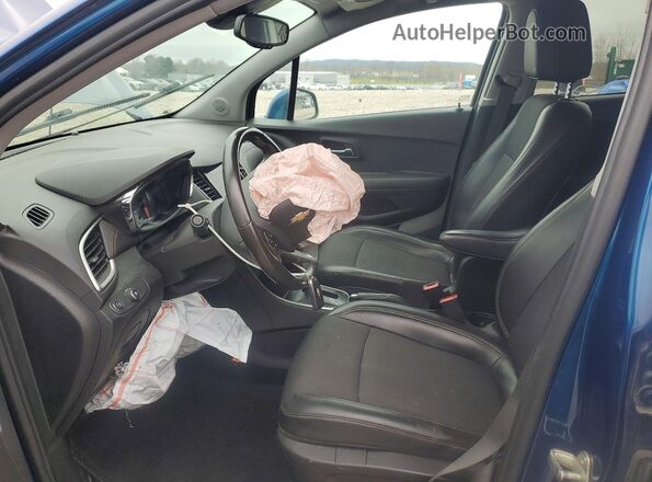 3GNCJLSB7LL143259 2020 CHEVROLET TRAX Синий Вид салона спереди