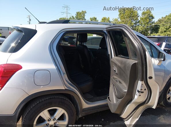 3GNCJLSB7LL207915 2020 CHEVROLET TRAX Серебряный Вид наклейки с VIN-кодом