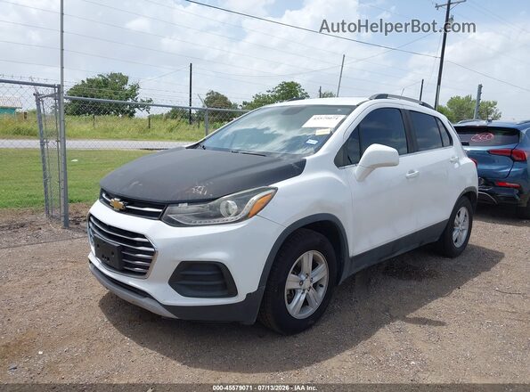 3GNCJLSB8JL258109 2018 CHEVROLET TRAX White Front left