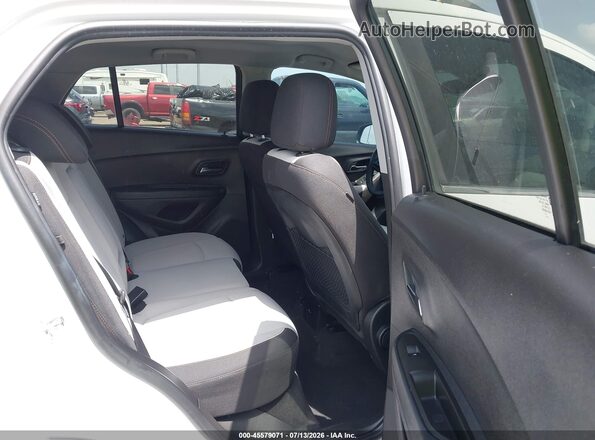 3GNCJLSB8JL258109 2018 CHEVROLET TRAX White VIN sticker view