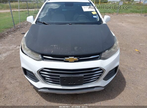 3GNCJLSB8JL258109 2018 CHEVROLET TRAX White Rear interior view