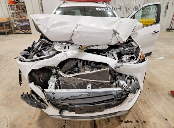 3GNCJLSB8LL146817 2020 CHEVROLET TRAX White Vista del compartimento del motor