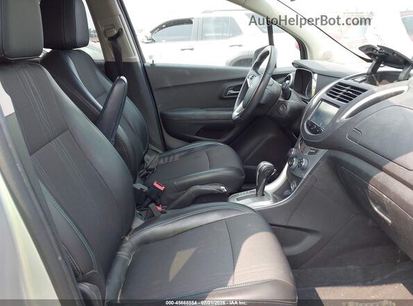3GNCJLSB9GL254806 2016 CHEVROLET TRAX Silver Front interior view