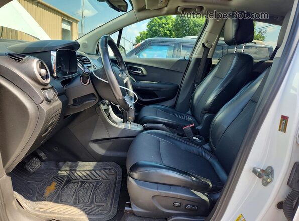 3GNCJLSB9GL268379 2016 CHEVROLET TRAX White Widok wnętrza z przodu