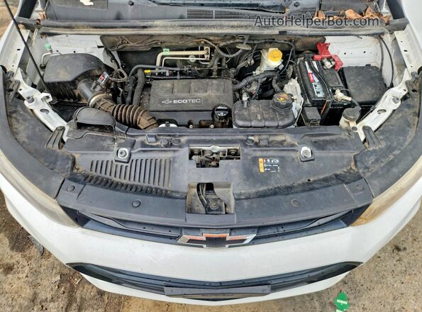 3GNCJLSB9JL167947 2018 CHEVROLET TRAX White Vista del compartimento del motor