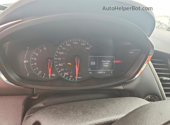 3GNCJLSB9JL167947 2018 CHEVROLET TRAX White Vista del cuadro de instrumentos
