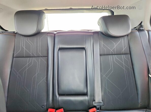 3GNCJLSB9KL112223 2019 CHEVROLET TRAX Black Rear seats view