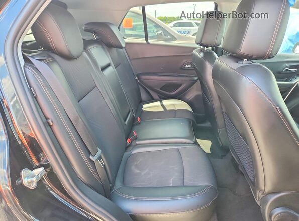 3GNCJLSB9KL112223 2019 CHEVROLET TRAX Black Rear interior view
