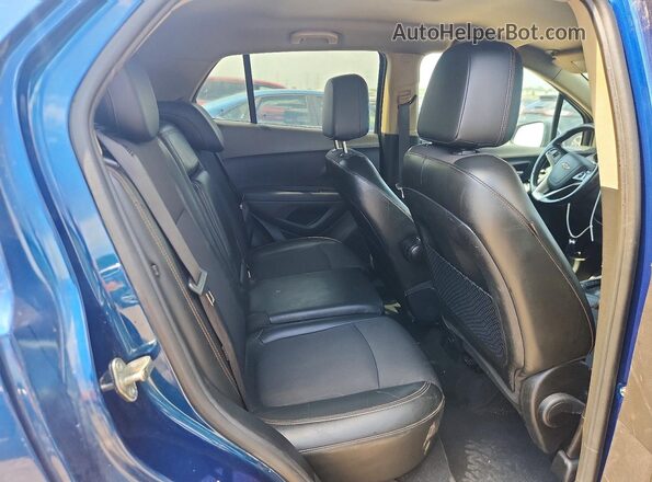3GNCJLSB9LL140234 2020 CHEVROLET TRAX Blue Widok tylnych siedzeń