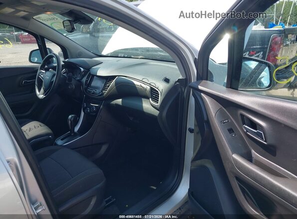 3GNCJLSB9LL301651 2020 CHEVROLET TRAX Silver Vista interior delantera