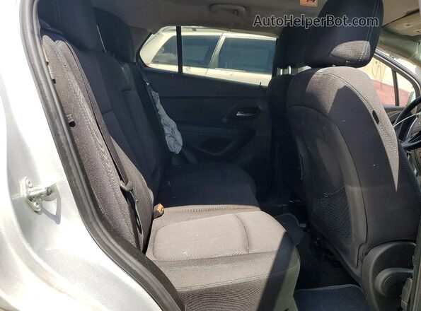 3GNCJLSBXGL197533 2016 CHEVROLET TRAX Silver Rear interior view