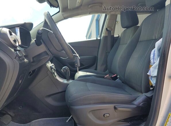 3GNCJLSBXGL197533 2016 CHEVROLET TRAX Silver Front interior view