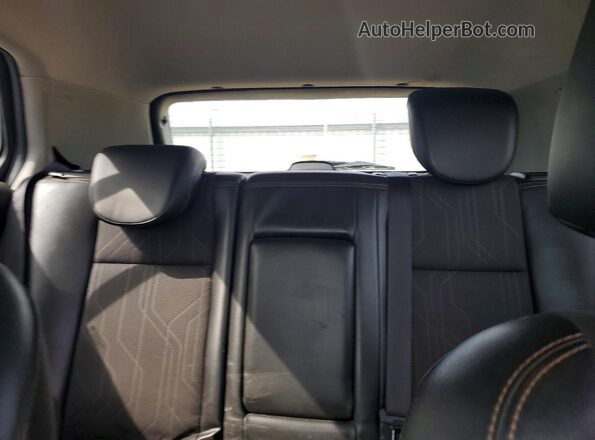 3GNCJLSBXJL277471 2018 CHEVROLET TRAX Beige უკანა სავარძლების ხედი