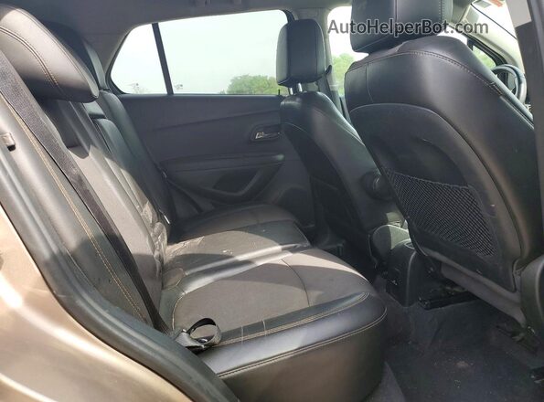 3GNCJLSBXJL277471 2018 CHEVROLET TRAX Beige უკანა სალონის ხედი