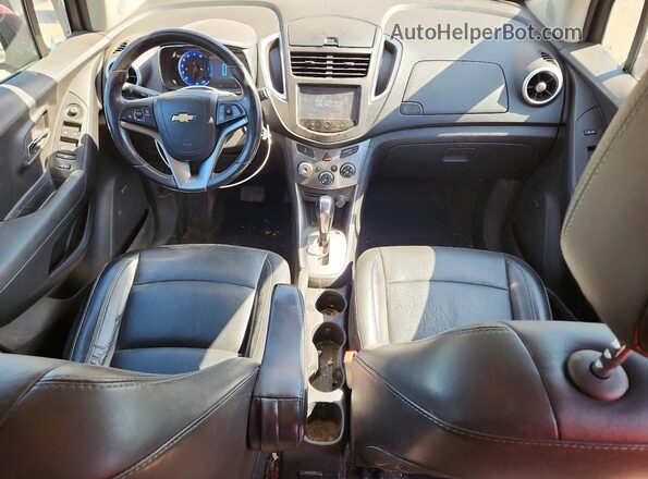3GNCJMSB8GL170109 2016 CHEVROLET TRAX Бордовый Вид панели приборов