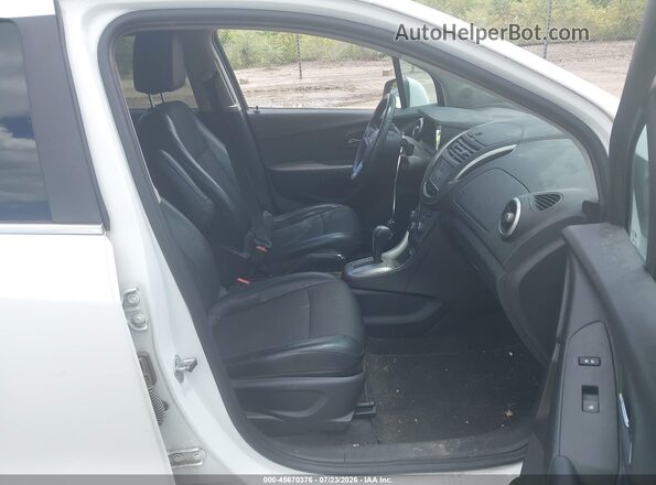 3GNCJPSB0GL273039 2016 CHEVROLET TRAX White Front interior view
