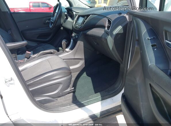 3GNCJPSB0HL238065 2017 CHEVROLET TRAX White Вид салону спереду